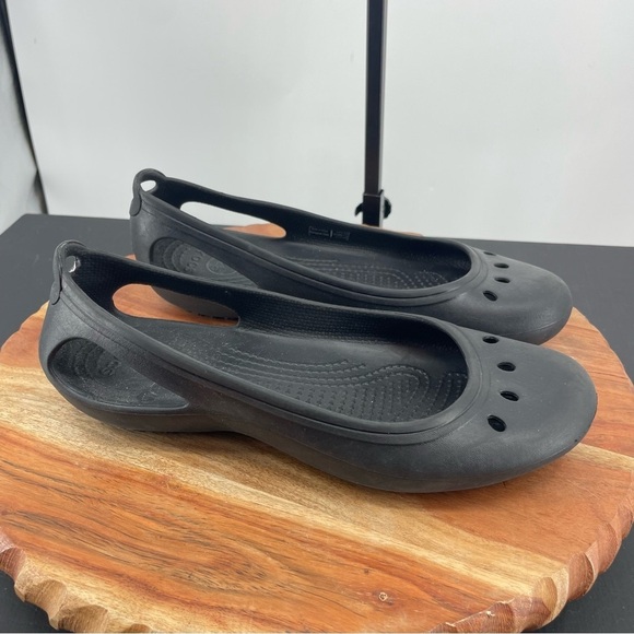 Crocs Womens Kadee Rubber Ballet Flats Black Slingback Slip on resistant Shoes 8 - Picture 1 of 6